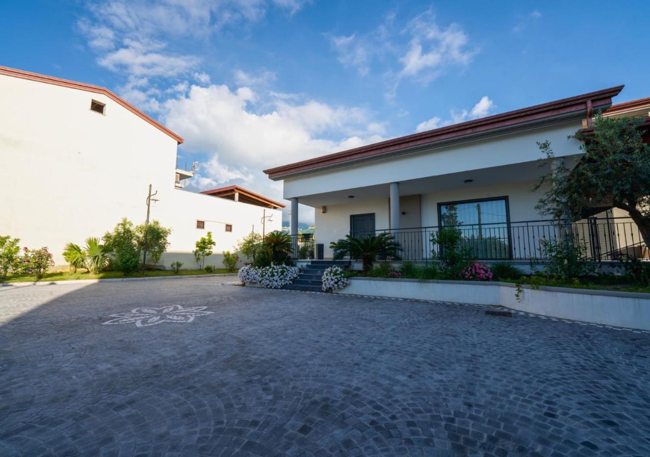Villa Dei Cesari Bed & Breakfast Santa Maria La Carità Exterior photo