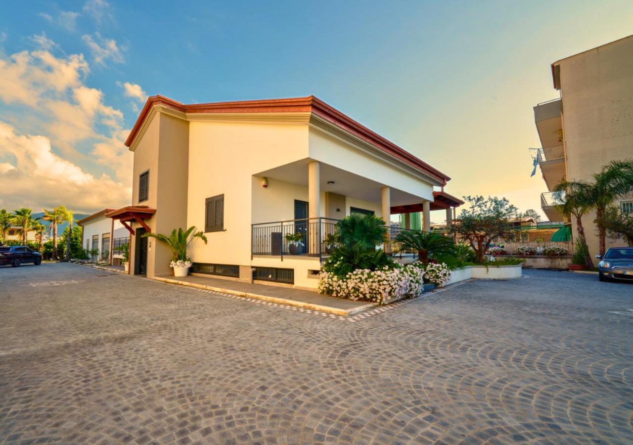 Villa Dei Cesari Bed & Breakfast Santa Maria La Carità Exterior photo
